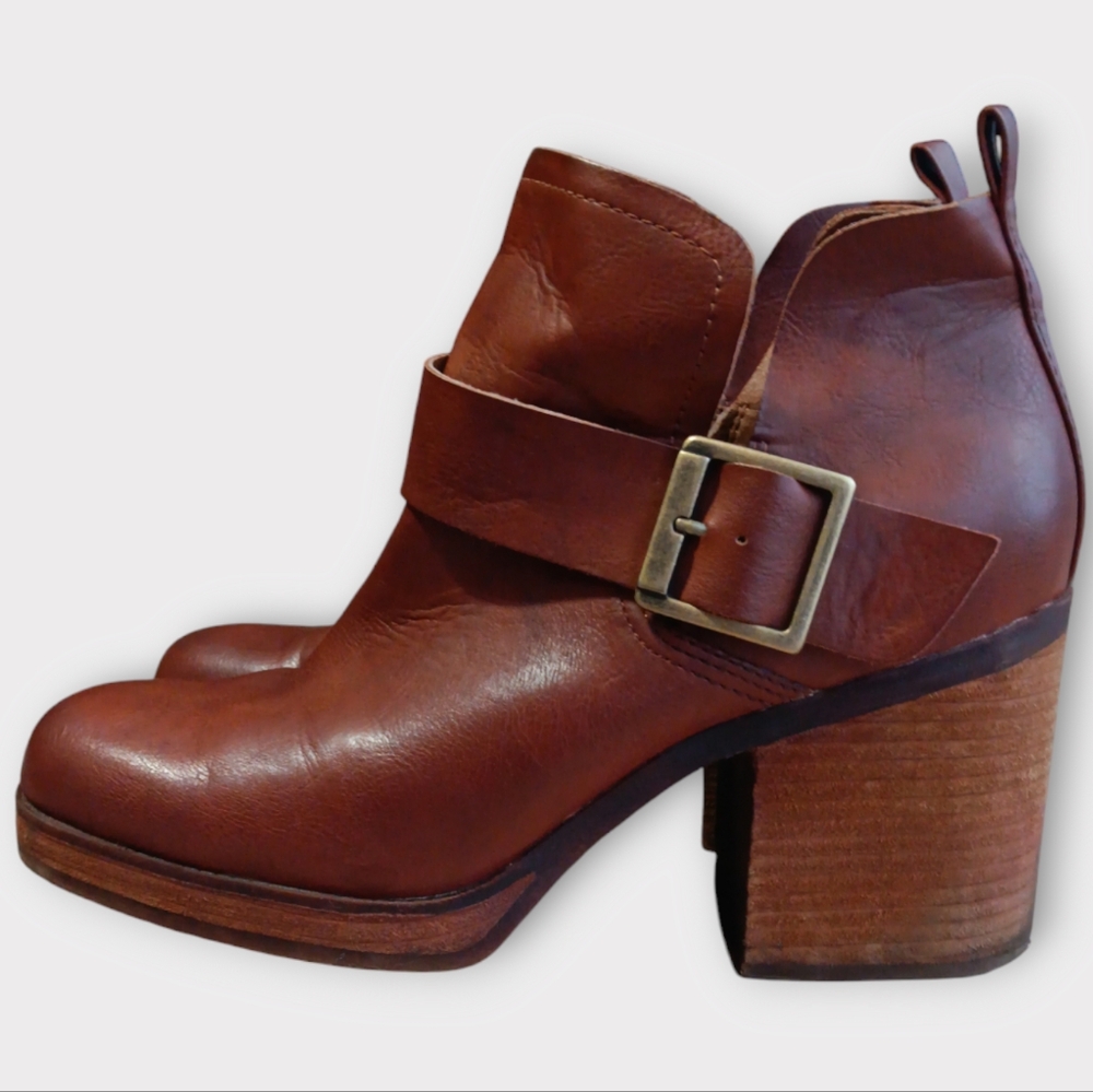 🤎KORKS KARI BOOTIES WOMEN'S SIZE 10 BROWN HEEL SIDE BUCKLE SQUARE TOE BO - Picture 5 of 9